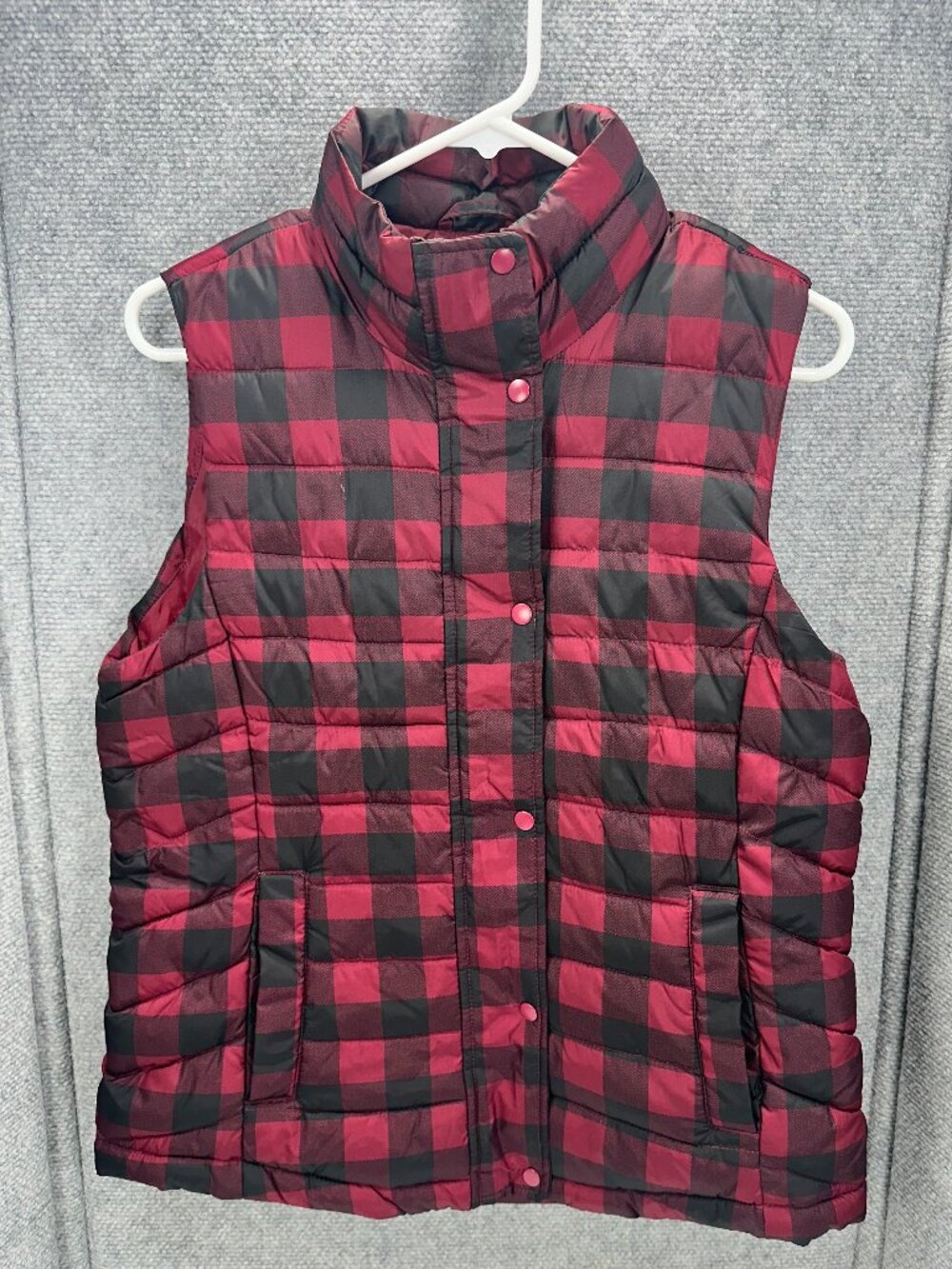 Gap Warmest Vest Womens Medium Buffalo Plaid Red Black Puffer - Fall 2015